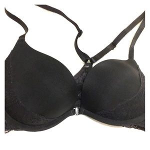 Black lacy front clasp